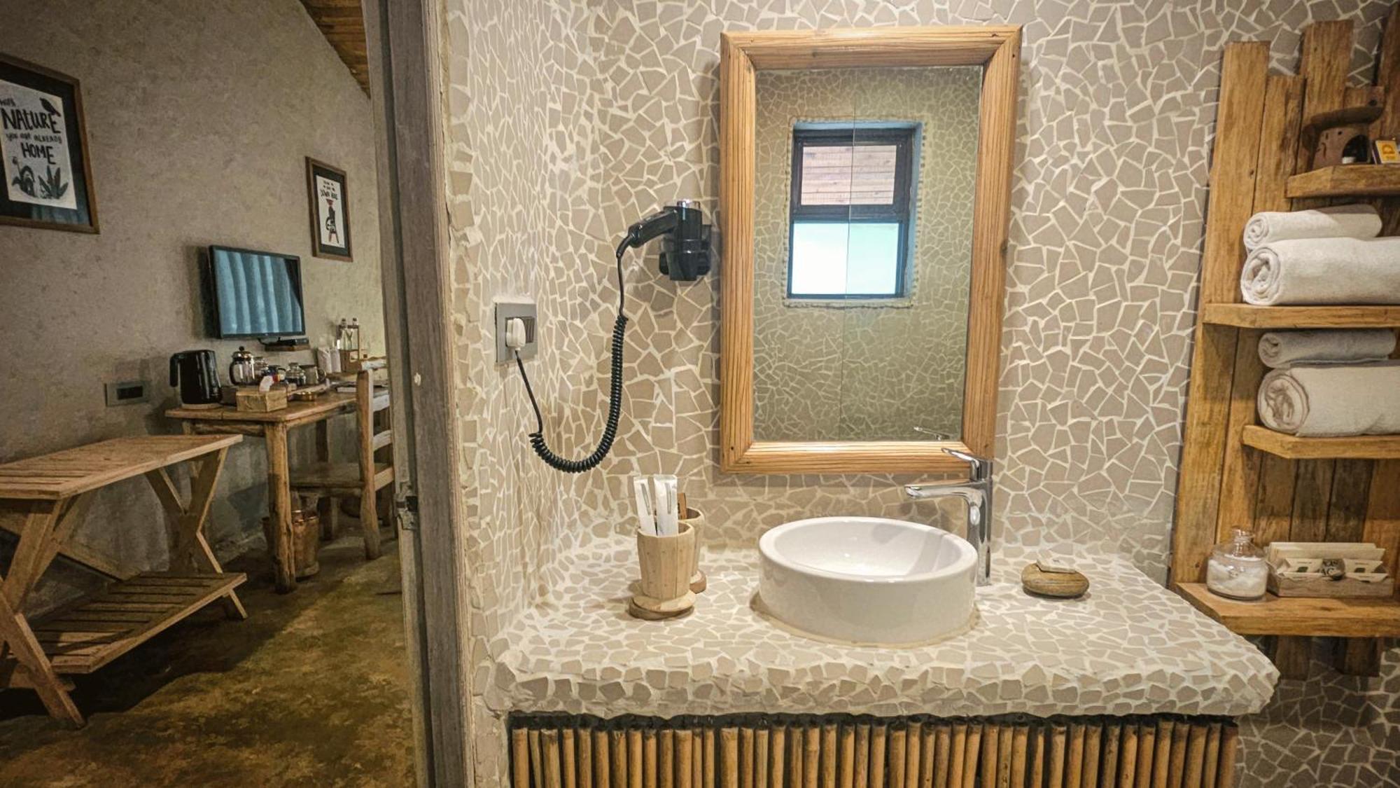 Barahi Jungle Lodge Meghauli Kültér fotó