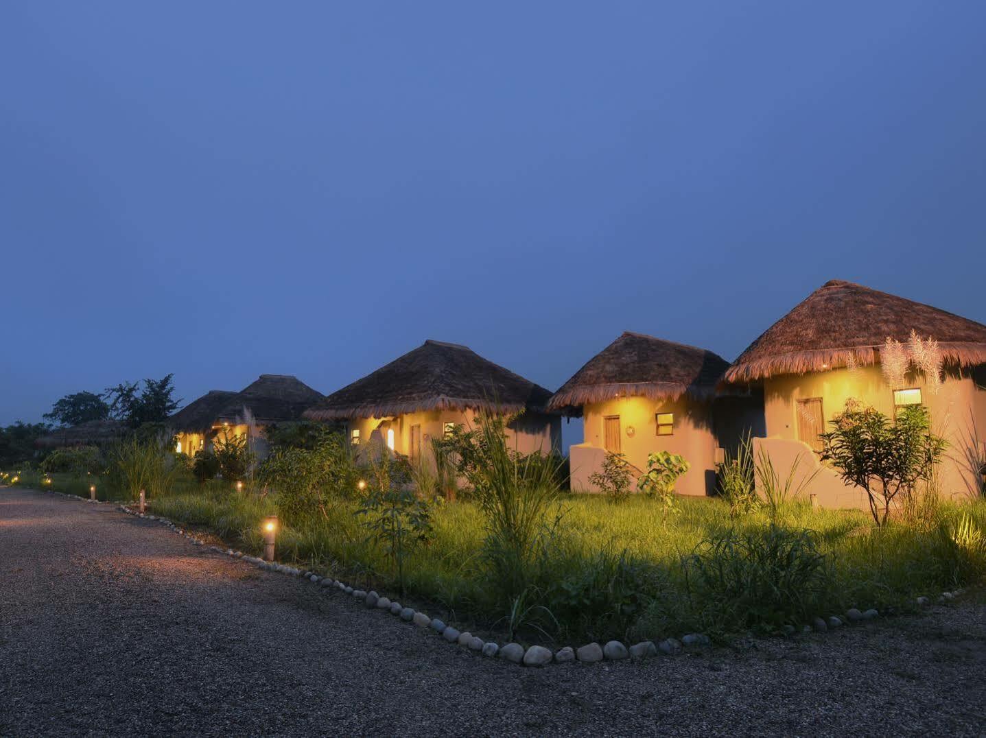 Barahi Jungle Lodge Meghauli Kültér fotó