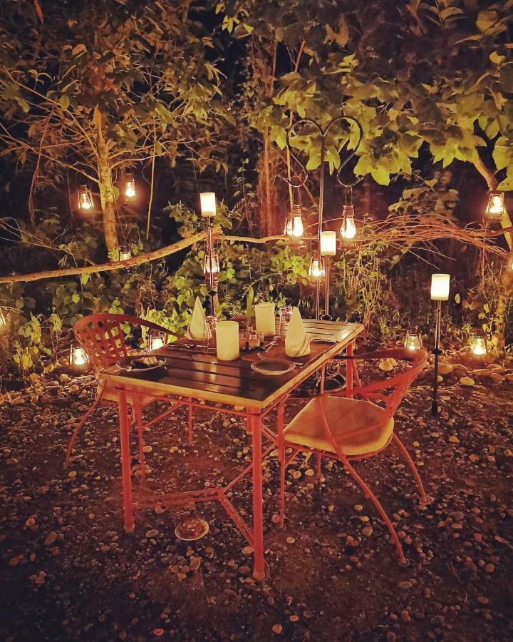 Barahi Jungle Lodge Meghauli Kültér fotó